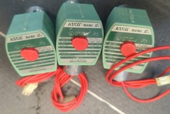 Asco Red Hat 8320G045 3-Way Solenoid Valve 1/8″ NPT 24VAC – NOS