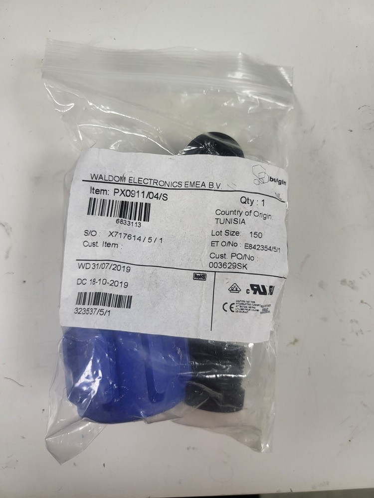BULGIN connector PX0911/04/S – NEW in open box