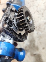Ford 1500 Tractor Hydraulic Pump (Untested)