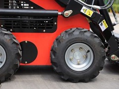 New TYPHON STOMP 1,800lbs Mini Skid Steer 23HP Wheel Gas EPA B & S Engine