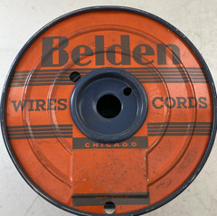 Belden 18 Feed Black Celanese Braided Waxed Hook-Up Wire (1000 Ft)