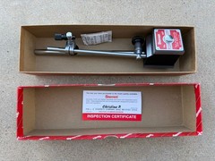 STARRETT 657AA Magnetic Base w/Attachments, Rod 0.250 In