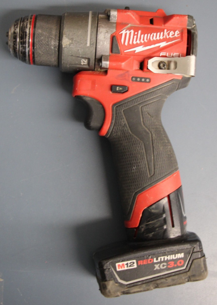 Milwaukee 3404-20 1/2″ M12 Hammer Fuel Brushless Drill Driver W/3Ah Battery