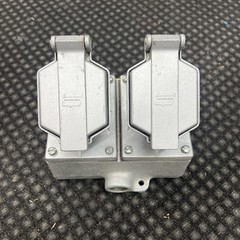 2 COOPER CROUSE-HINDS ENR5201 M3 HAZARDOUS LOCATION RECEPTACLES 20A 125VAC