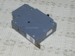 Siemens BQD6115 1-pole Circuit Breaker, Bolt on Panel. 15Amp 125V