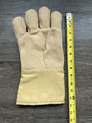Heat resistant gloves (pair), PLUS a BONUS glove!