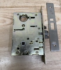 Best 30H Series 492Y Single Point Heavy Commercial Mortise Lock Escutcheon Right
