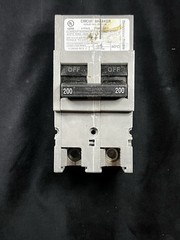 MILBANK UQFP 200 AMP MAIN CIRCUIT BREAKER PLUG-IN 2 POLE 10K MAX, 120/240 !READ!