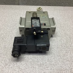 Smc NAV4000-N04-5DZ Pneumatic Solenoid Valve W/ Pressure Switch #3775FMLPT27