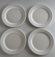 🐣 HUBERT® Wide Rim White Melamine Dessert Salad Plate 7 1/2″ Diameter Set Of 4