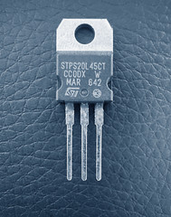 5PCS STPS20L45CT STM Low Drop Power Schottky Rectifier 45V 20A TO-220