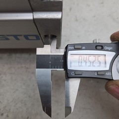 Festo ADVUL-100-50-P-A Compact Pneumatic Cylinder 50mm Stroke 100mm Bore 145 Psi