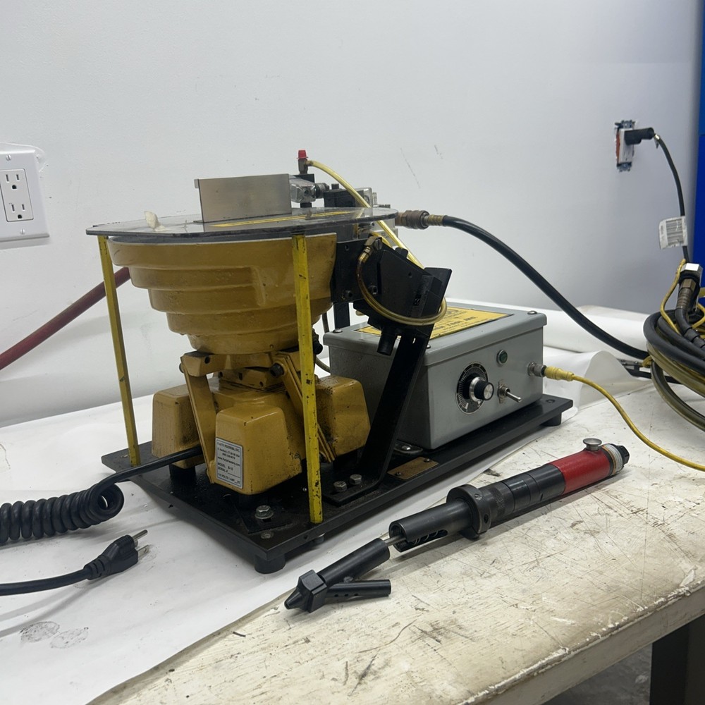 DTI 5000 Automatic Feed Screwdriver. Industrial Automatic Blow Feed Screw Gun.