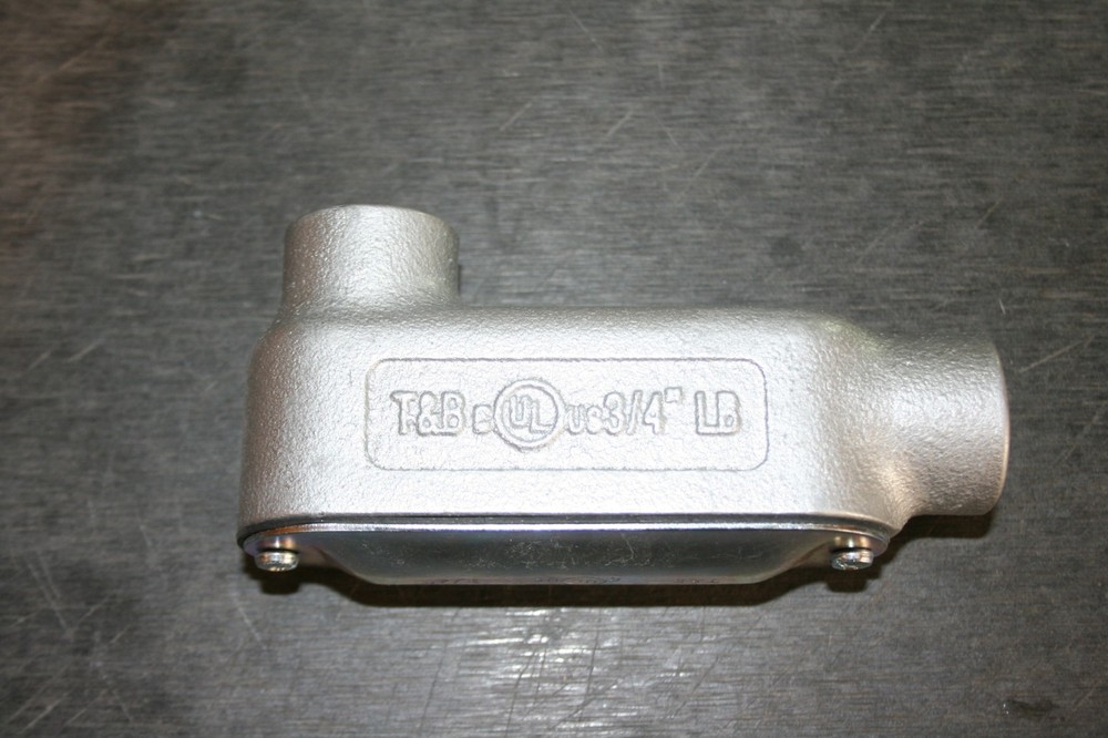 LB75M CG Conduit Outlet Body w/ Cover 3/4″ Form 5 T&B Box of 10