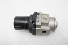 SMC NARP3000-N02 Precision Regulator, 0.005-0.3 MPa Set Pressure, 1/4″ NPT