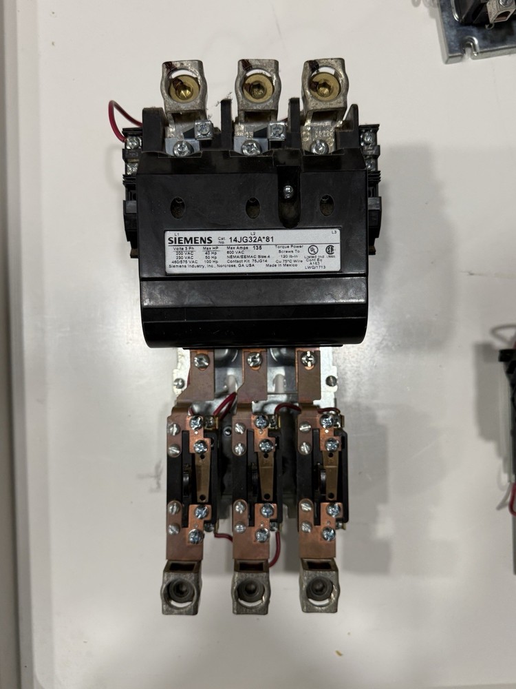 Siemens 14JG32A*81 Size 4 Starter 460 V 135 Amps 100 HP 120V Coil