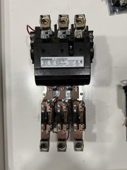 Siemens 14JG32A*81 Size 4 Starter 460 V 135 Amps 100 HP 120V Coil
