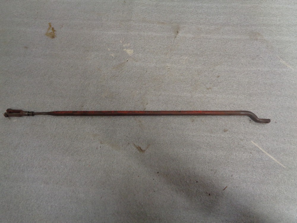 FARMALL 100. L.H.TOUCH CONTROL ROD.