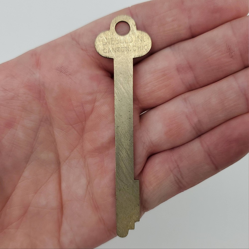2x York Diebold Safe Deposit Lock Key Blanks 0.052″ T x 0.38″ W x 3.55″ L Flat