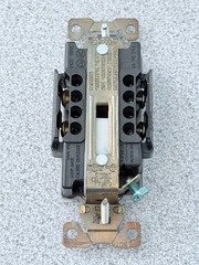NEW Eaton IG8300GY Hospital Grade Duplex Outlet Receptacle Gray 20A 125V 5-20R