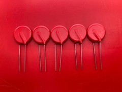 5x V275LA40B LITTELFUSE VARISTOR 453V 6.5KA DISC 20MM