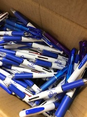 100 Wholesale Lot Misprint Ink Pens 3 COLOR “Clicker” Type Pens Red Black Blue