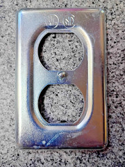 NEW DS23 CROUSE HINDS 1-Gang SHEET METAL STEEL SURFACE COVER DUPLEX RECEPTACLE