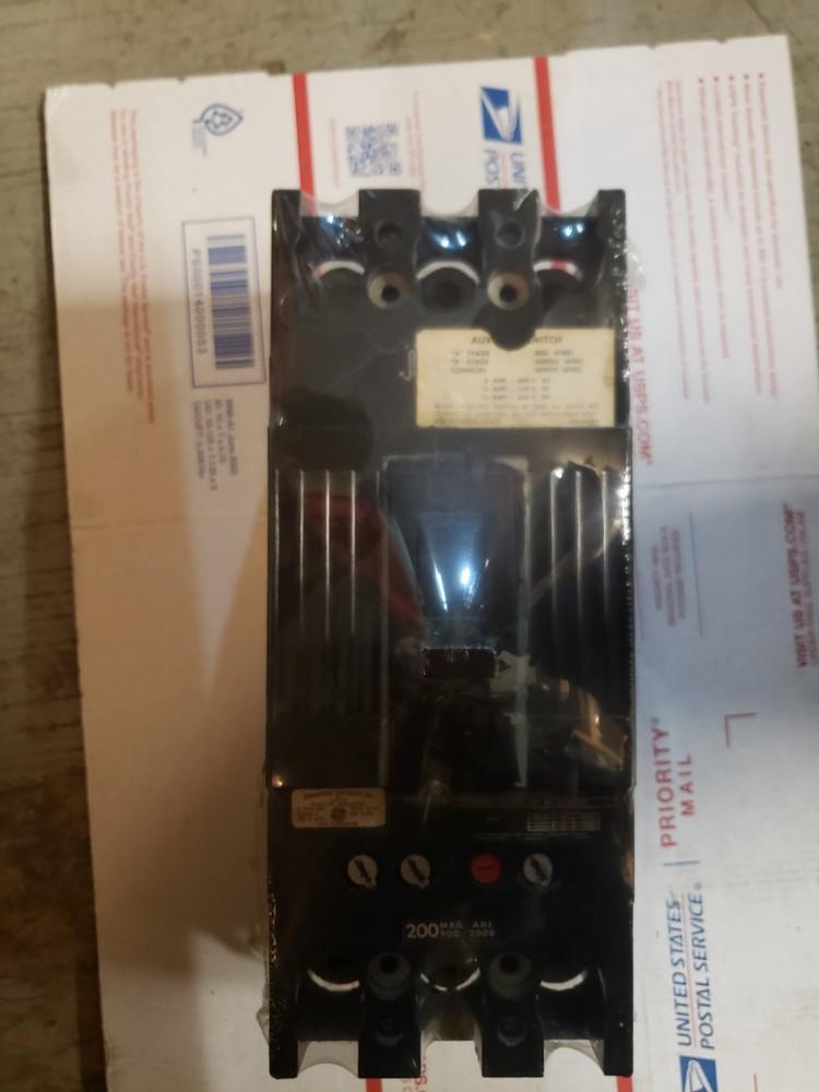 General Electric TFJ236200 Circuit Breaker 200A 3P 600V AUX SWITCH