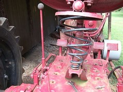 FARMALL SEAT SPRING. HEAVYWEIGHT. C,H,M,460,560,660,450. OLIVER, A-C, M-H, CASE