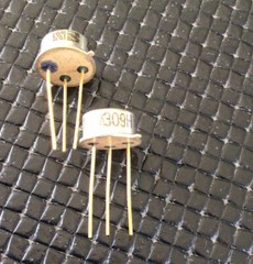 ( lot of 2 ) LM309H TO-39 Gold Leads Positive Voltage Regulator NOS , Excellent
