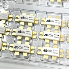 M/A-COM MRF151G MRF151 RF Power Amplifier Transistor 300 W 50 V 175 MHz NEW
