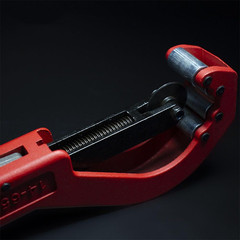 Pipe Tubing Cutter Tool 5/9″ to 2-5/9″ Outer Diameter for Cutting PVC PPR PE Pip