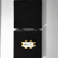 M/A-COM MRF151G MRF151 RF Power Amplifier Transistor 300 W 50 V 175 MHz NEW