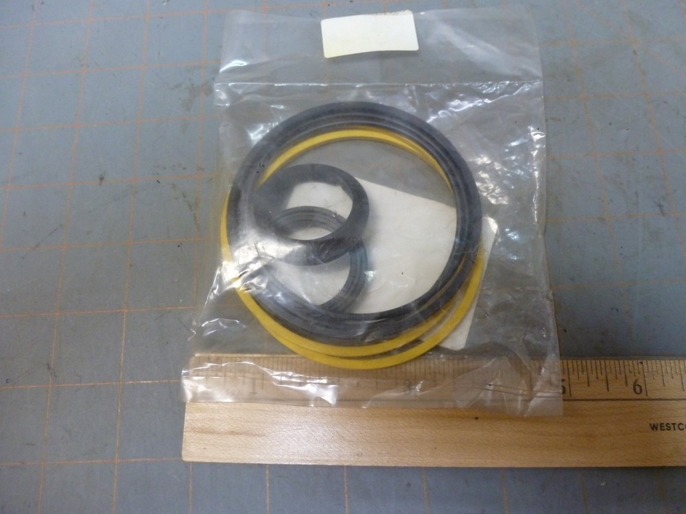Genuine OEM Clark 1811697 Hydraulic Forklift Tilt Cylinder Seal Kit
