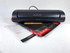 SWINGLINE GBC INSPIRE LAMINATOR ~ 9″ WIDTH ~ MANUAL, COMES WITH EXTRA POUCHES