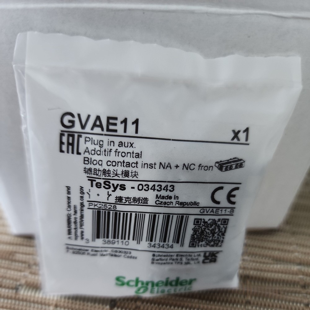 1 Pcs GVAE11. Auxi. Top Mount Schneider 1NO-1NC (GRAY) ORGINAL USA STOCK