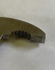 V. Mueller OS3070 Slip Joint Utility Pliers 10mm Wide Tip L: 7.75″ Orthopedics