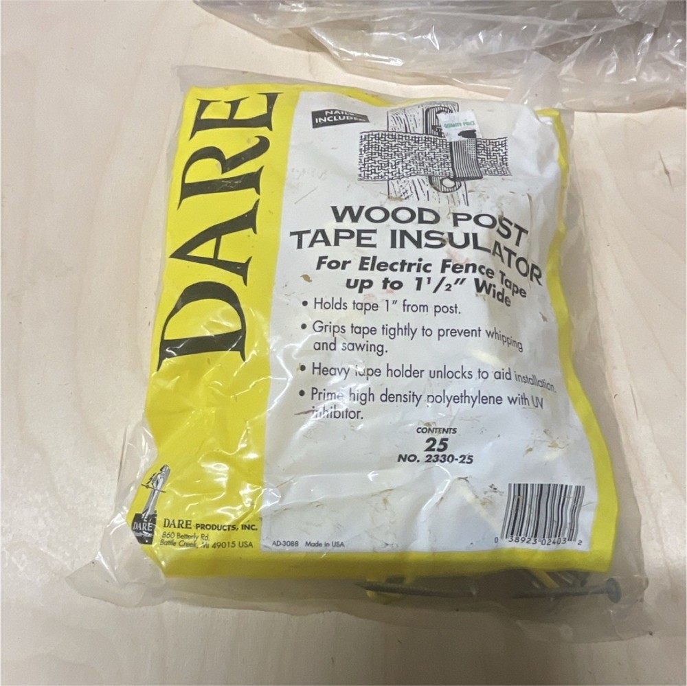 Dare Wood Post Tape Insulator 25 Pack 2330-25 Polyethylene Electric Fence