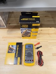 FLUKE 87V TRUE RMS MULTIMETER W/ LEADS (TESTED) SHIPS FAST