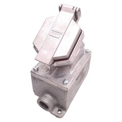 Cooper Crouse-Hinds ENR5151 Ark-Guard ENR Value Receptacle 15A, 125VAC