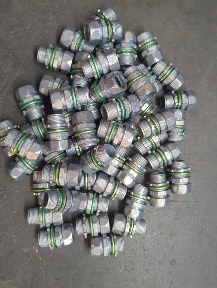 Qty Of 54- Bridgeport 251-RT2XL 3/4″ Raintight EMT Compression Conduit Fittings