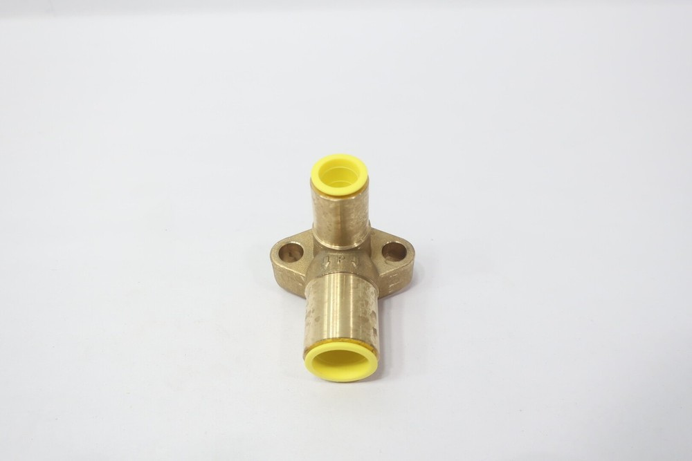Alco A576 803238 Angle Flange 5/8in Odf 7/8in Odf