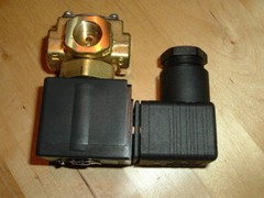 NEW! SMC VX3130-02F-5D1 Direct Operated 3-Port Solenoid Valve, 24VDC 1/4″ 0.3MPa