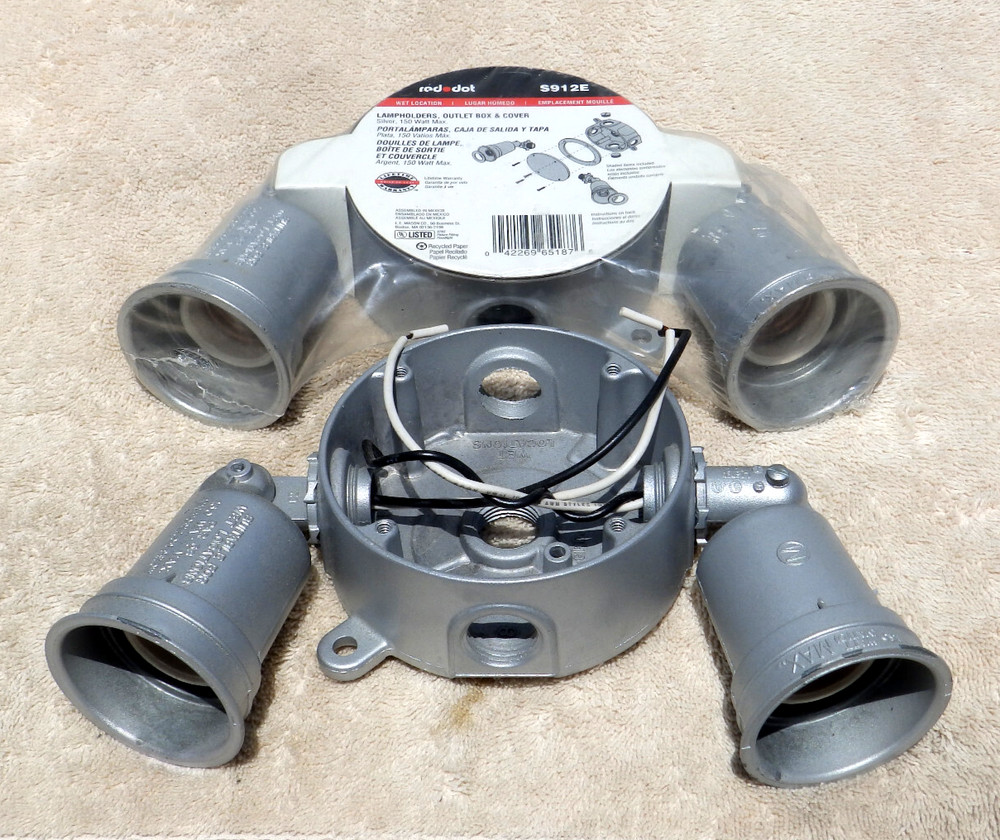 (2) Red Dot S912E Lamp Holders Outlet Box & Cover Silver 150 Watts Max