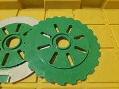 Qty 1 – Lustran International IH Sunflower Planter Plate C050-24 Filler CFR-3