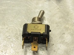 Double-Pole/Single-Throw Toggle Switch On-on on-off 12-24V Heavy-Duty DPST