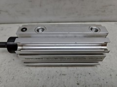 Destaco 9540-2GR Pneumatic Swing Clamp 40mm Right Hand G Port 40-120 Psi