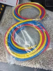Yellow Jacket 29986 Plus II 1/4″ Hose with Compact Ball Valve, 72″