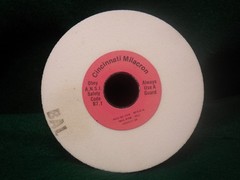 Cincinnati Milacron Grinding wheel 9A60 G6-VRW 6 x 1/2 x 1-1/4″ 3820 RPM