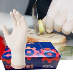 New Disposable Latex Gloves, Powder Free Large. (100 Gloves Per Box)